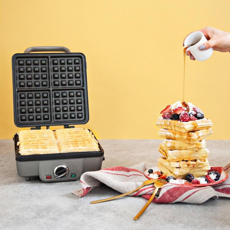 Cuisinart, 4-Slice Belgian Waffle Maker with Pancake Plate - Zola