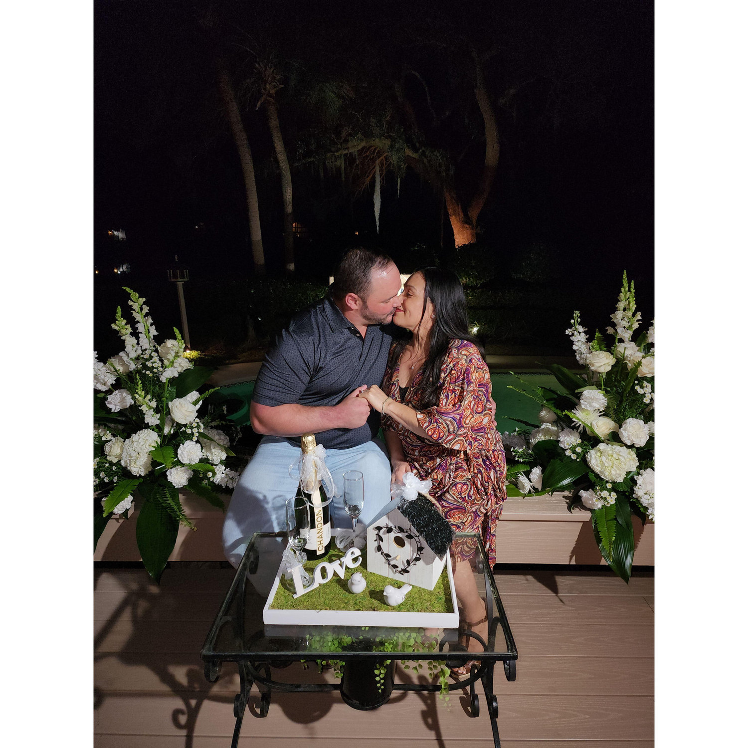 Awe, 
Happily Ever After!!
I LOVE YOU ELVA ... I LOVE YOU MORE PAUL !!!