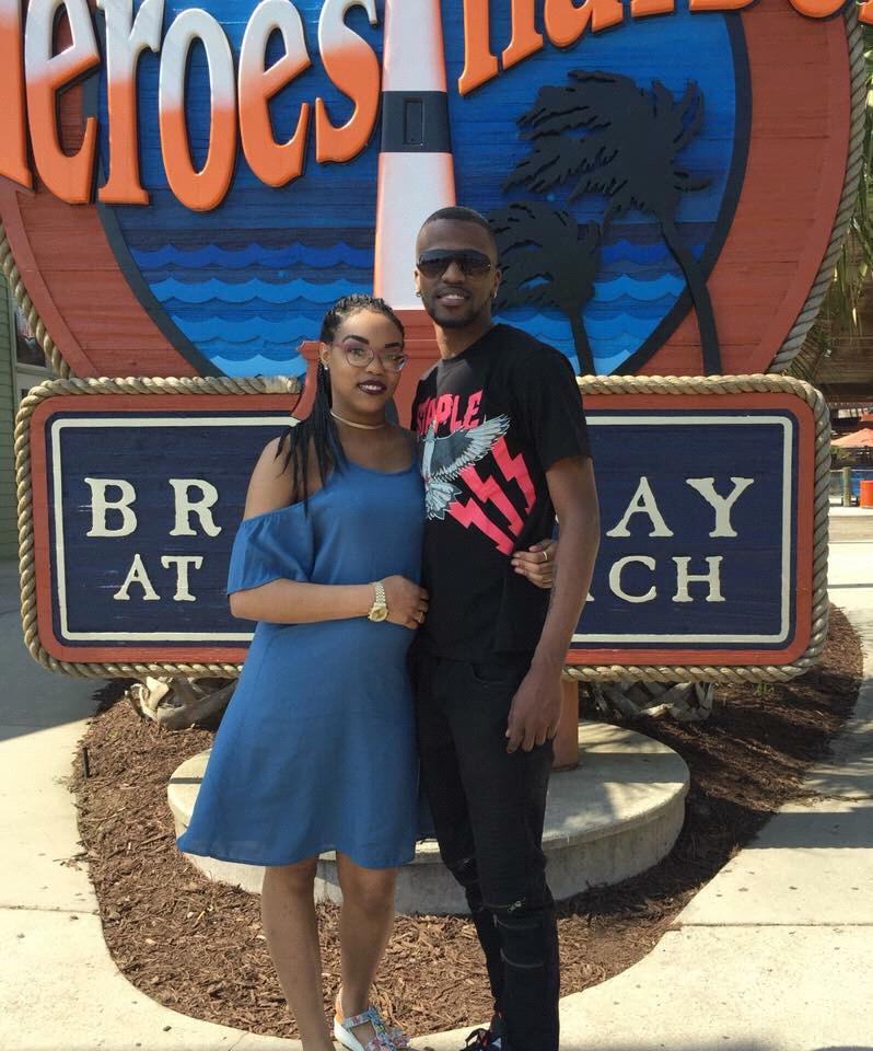 Spring break at the beach
#3monthspregnant