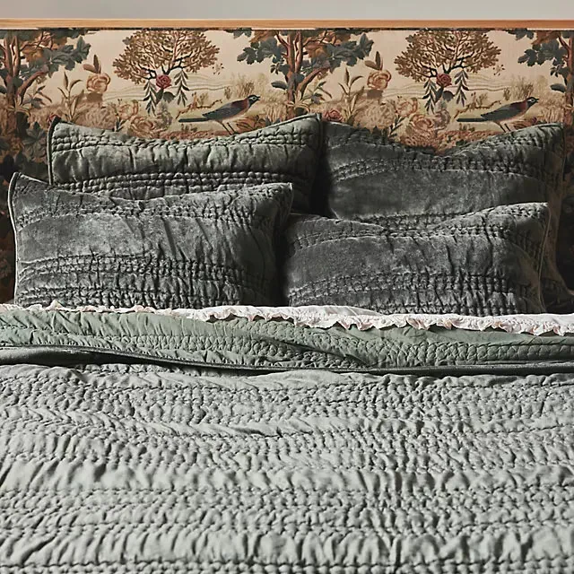 Lustered Velvet Alastair Quilt