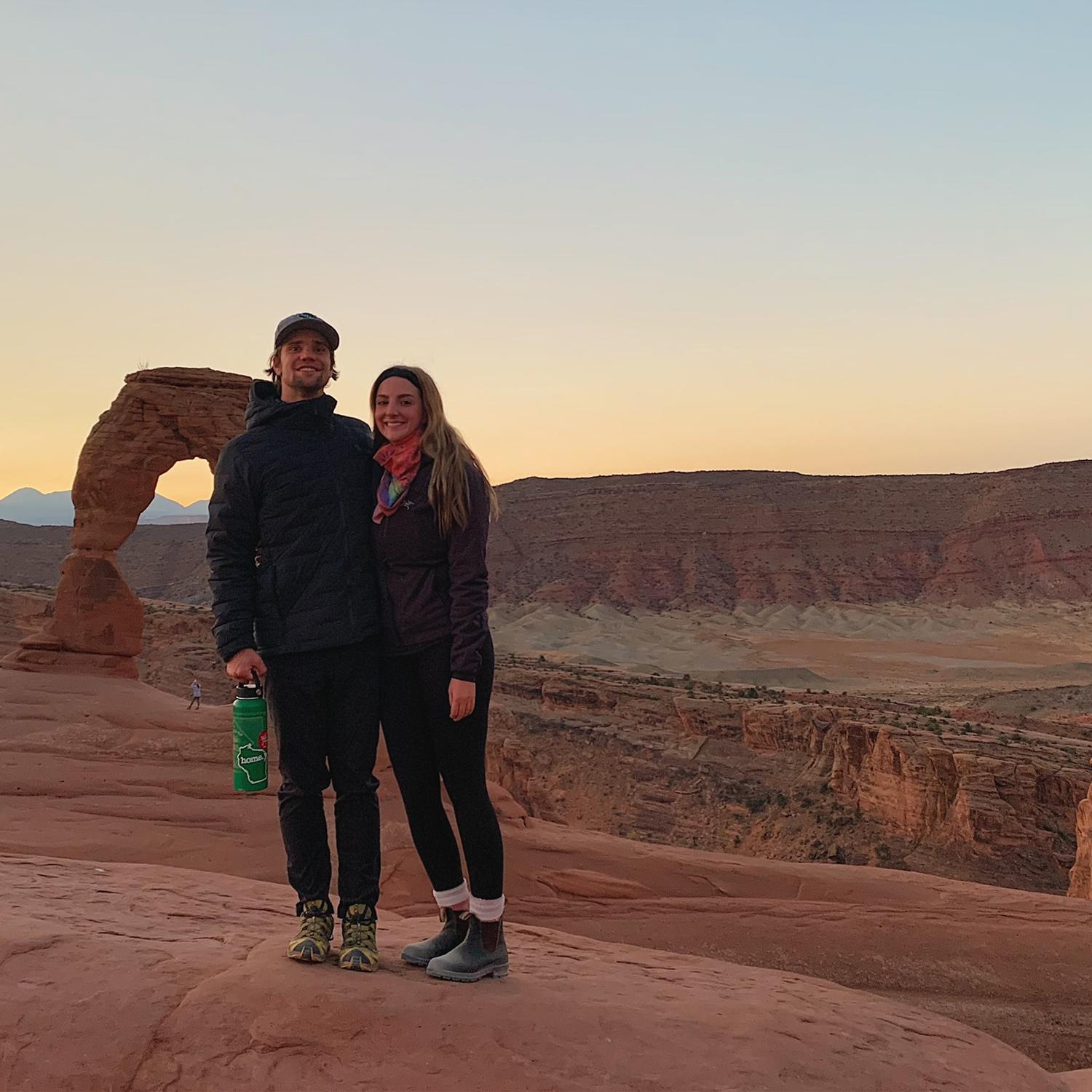 Arches NP, Delicate Arch at sunrise