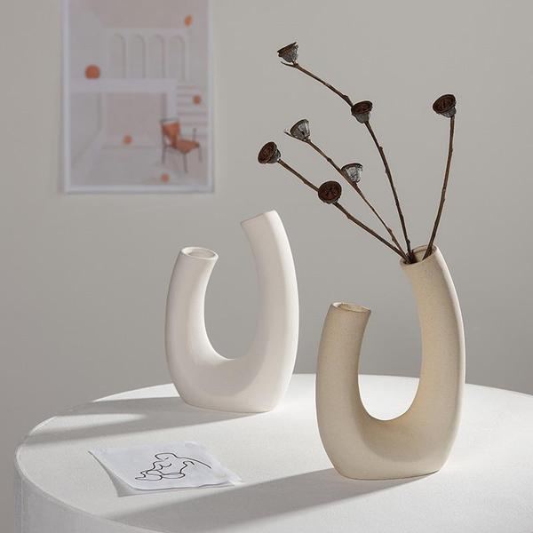 The Vega Porcelain Vase [white]