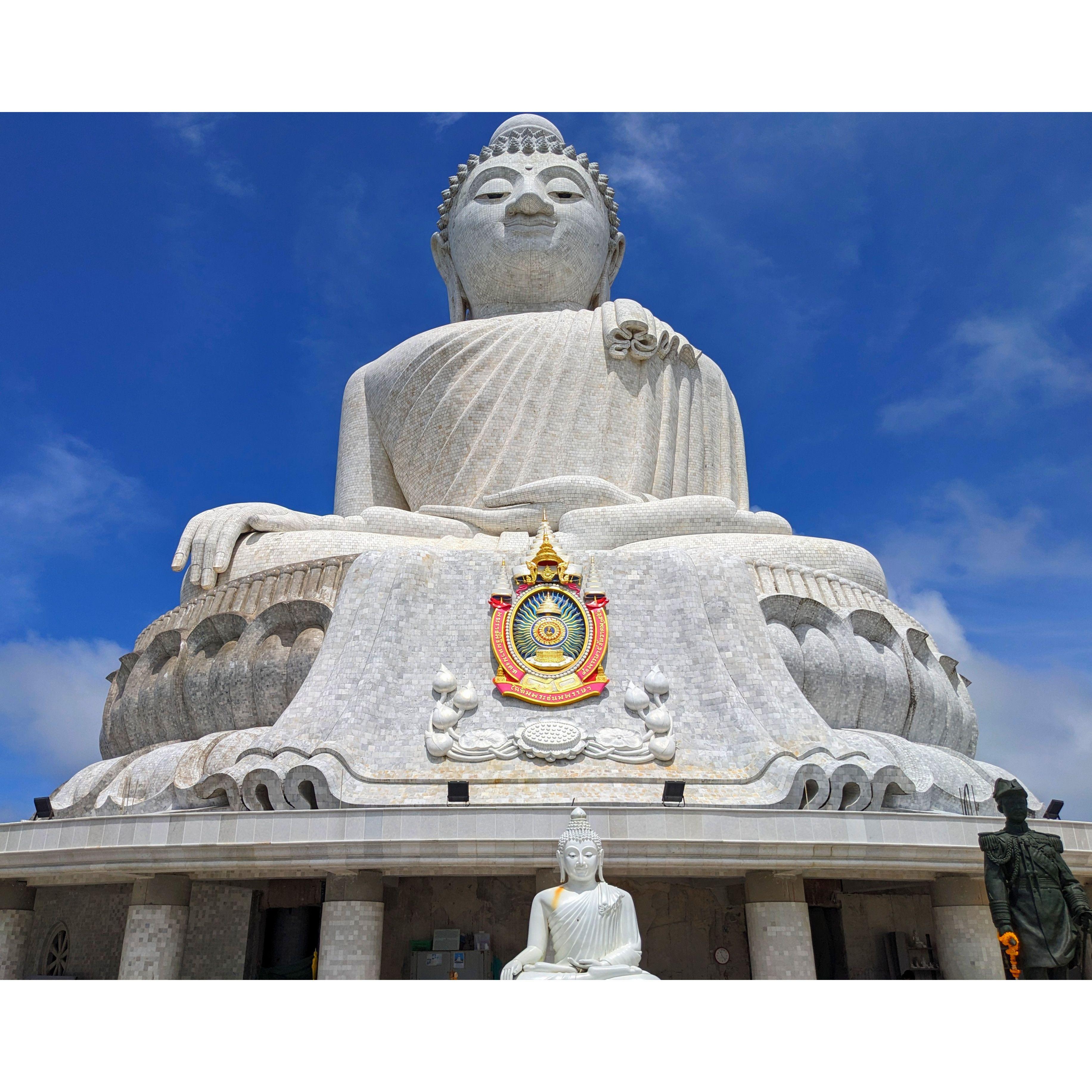 Giant white buddha