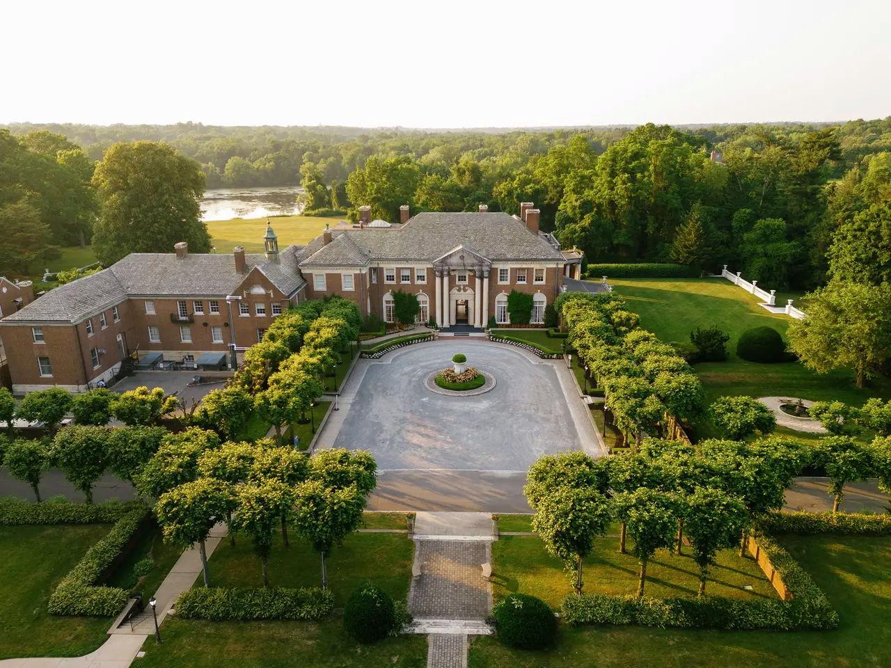 The Wedding Website of Amanda Schulze and Phillip Carnevale