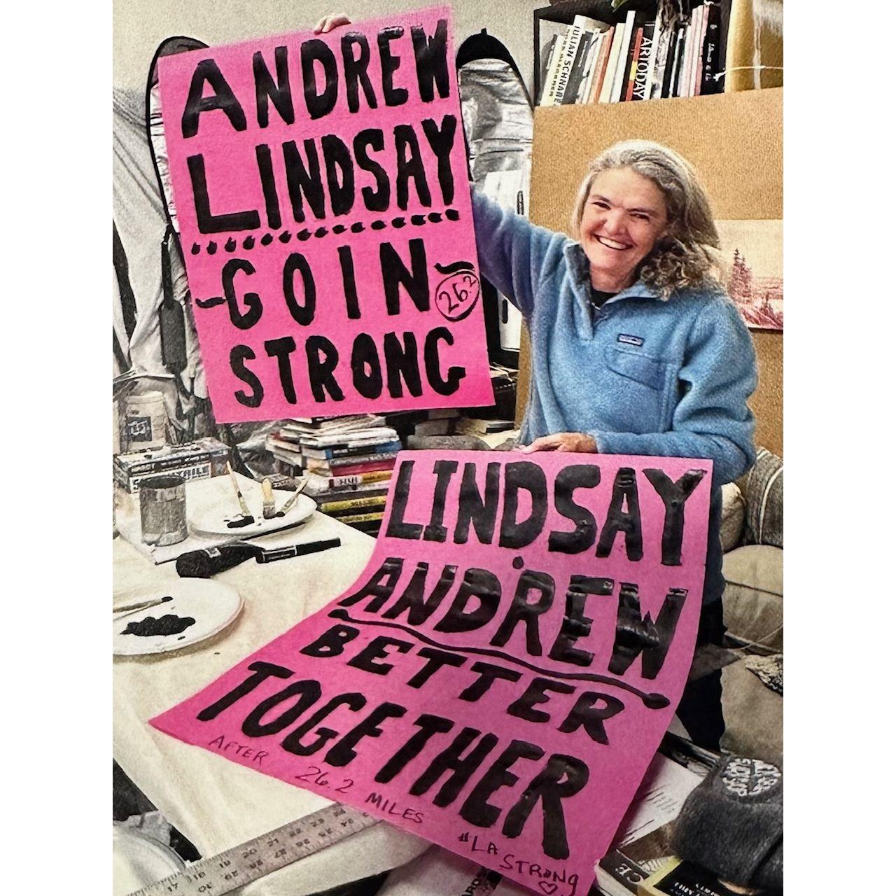 Finished!
We had fun making signs for Sharon's daughter and her fiancé who ran the Los Angeles