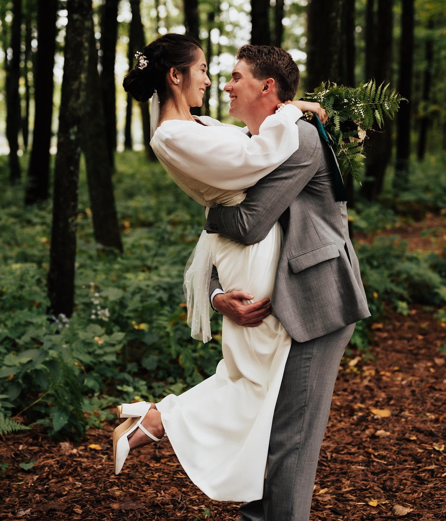The Wedding Website of Heidi Litster and Zachary Taylor