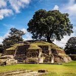 Tour al Sitio Maya Iximché por Antigua Tours