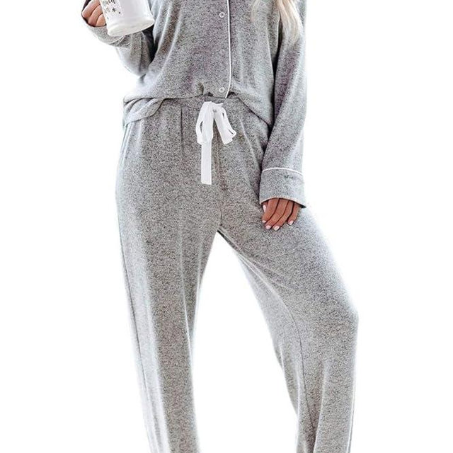 Aamikast Women's Pajama Sets Long Sleeve Button Down Sleepwear Nightwear Soft Pjs Lounge Sets