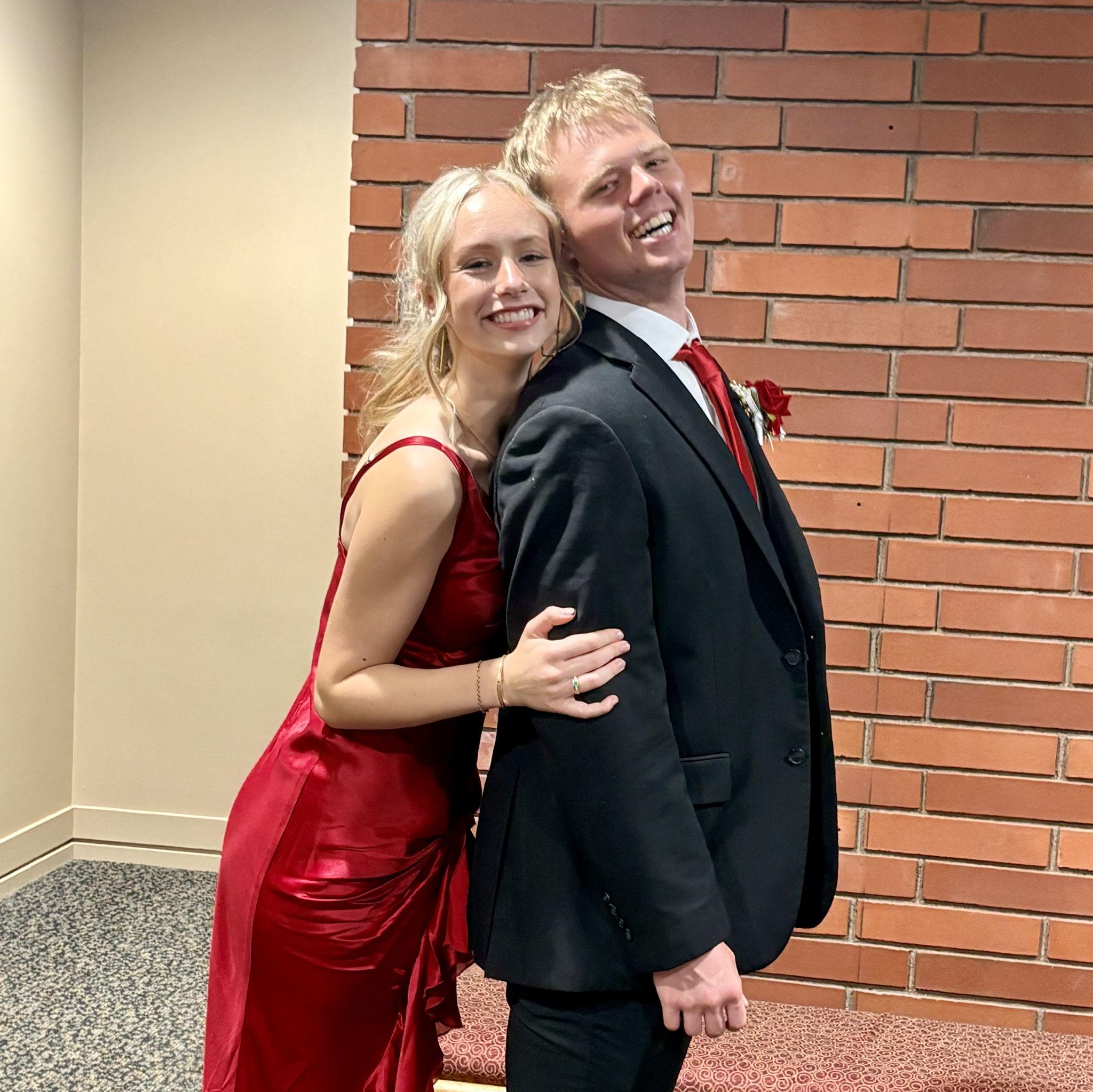 Fletcher was Stellas date to western universitys acupella prom.