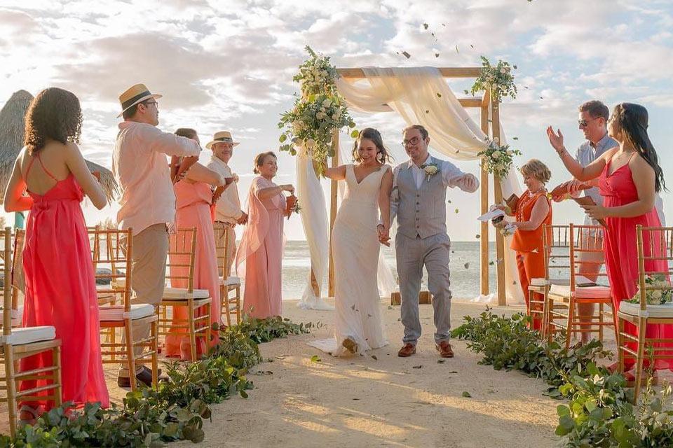 The Wedding Website of Valentina Lucio Paredes and Víctor Cabezas Albán
