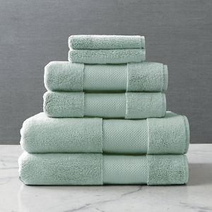 2 Bath Towels: Frontgate Resort Collection