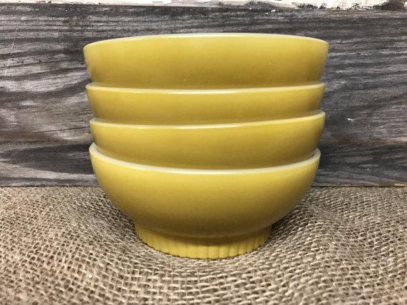 Set of 4 Vintage FireKing Bowls