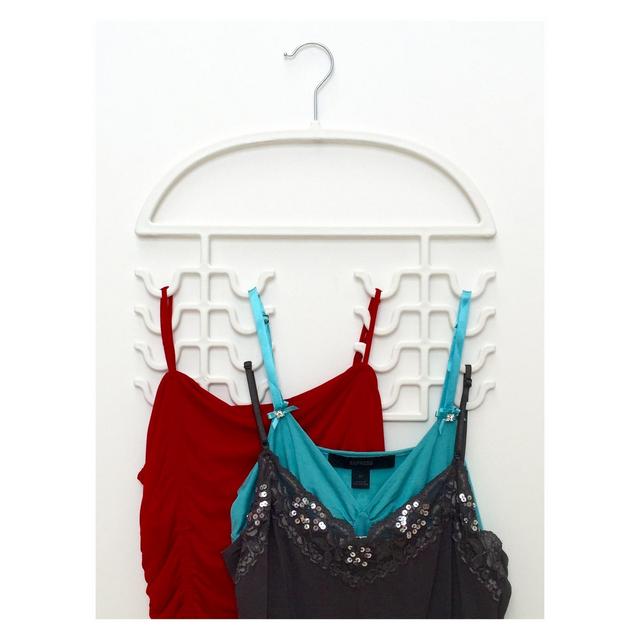 Hangers White Axis International