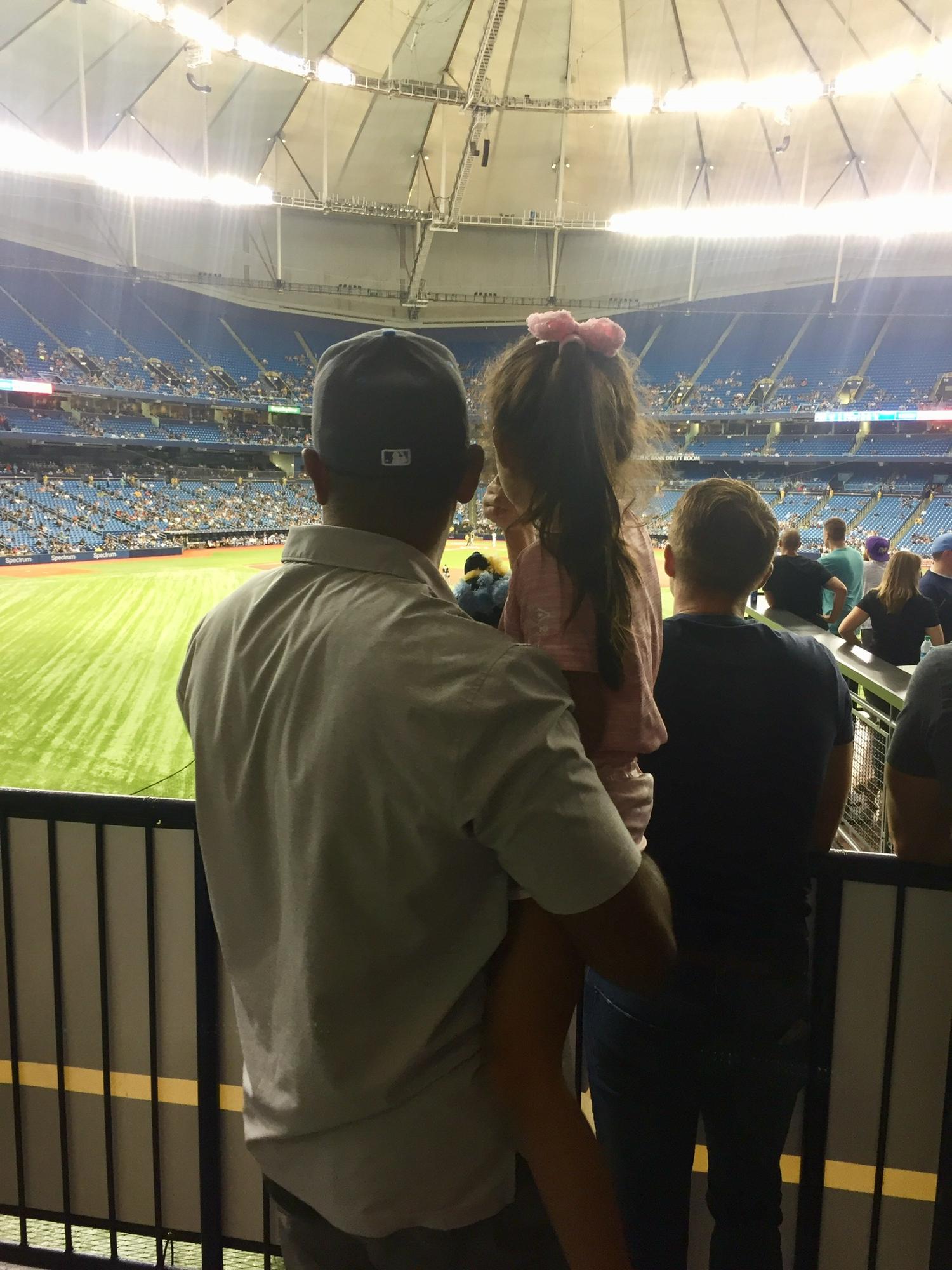 Baby girl’s 1st baseball ⚾️ game!