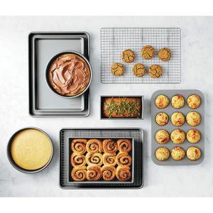 Crate & Barrel Bakeware 6-Piece Set