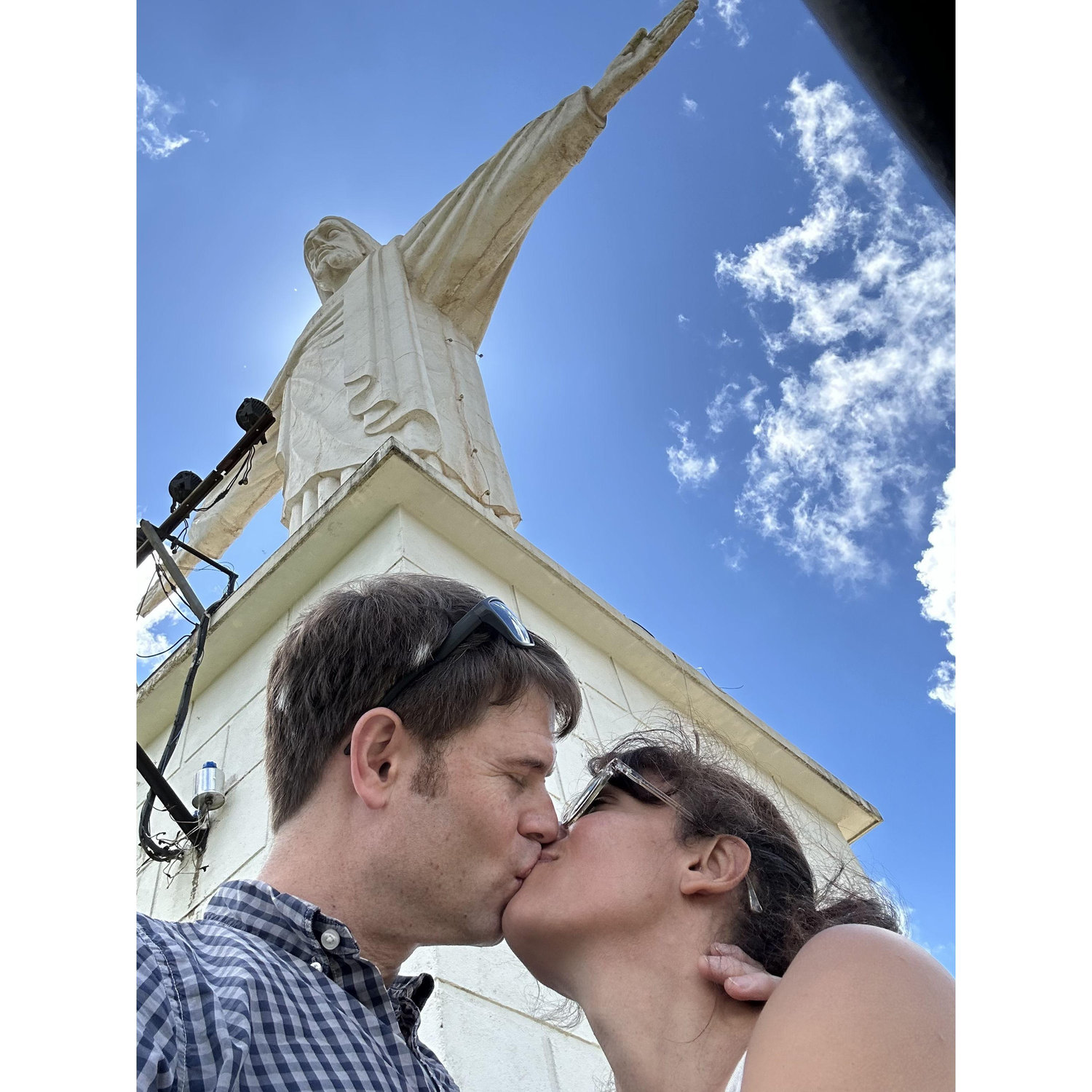 At the Parque do Cristo in Poços de Caldas, near Kellen's apartment.
https://maps.app.goo.gl/MXsKD8GsrfNBuAEw5