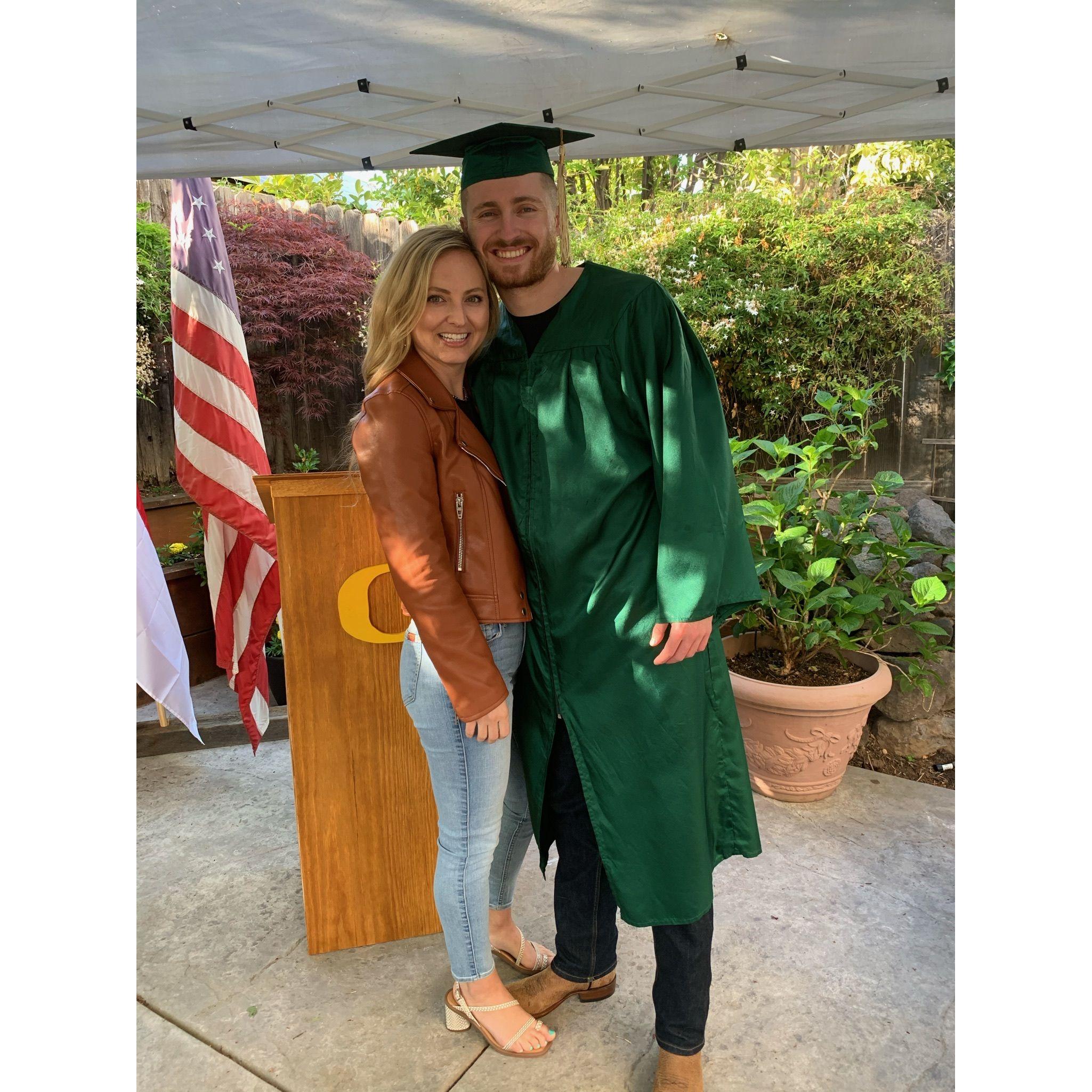 A quick trip to Rocklin for Kyle's makeshift Covid graduation... and the start of a new chapter, with Kyle departing for Austin and Sara heading back to LA. Let the long distance begin!