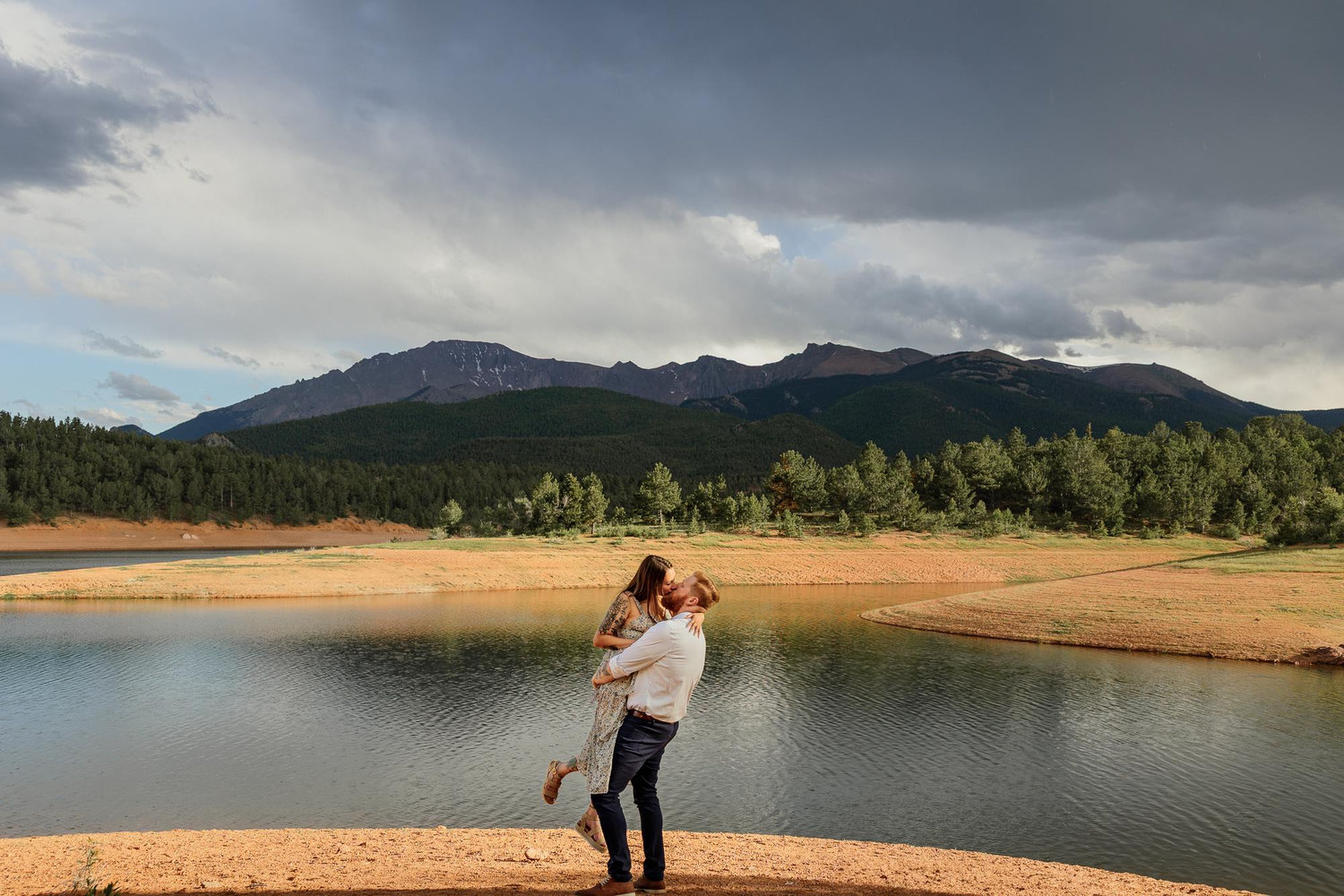 The Wedding Website of Cheyenne Robinson and Dylan Schiele