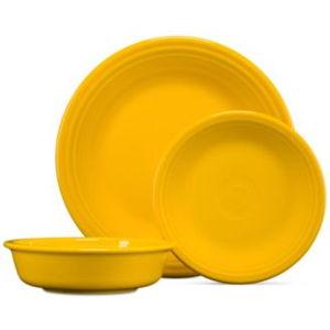 Fiesta Classic Rim 3-Piece Place Setting in Daffodil - Macy's
