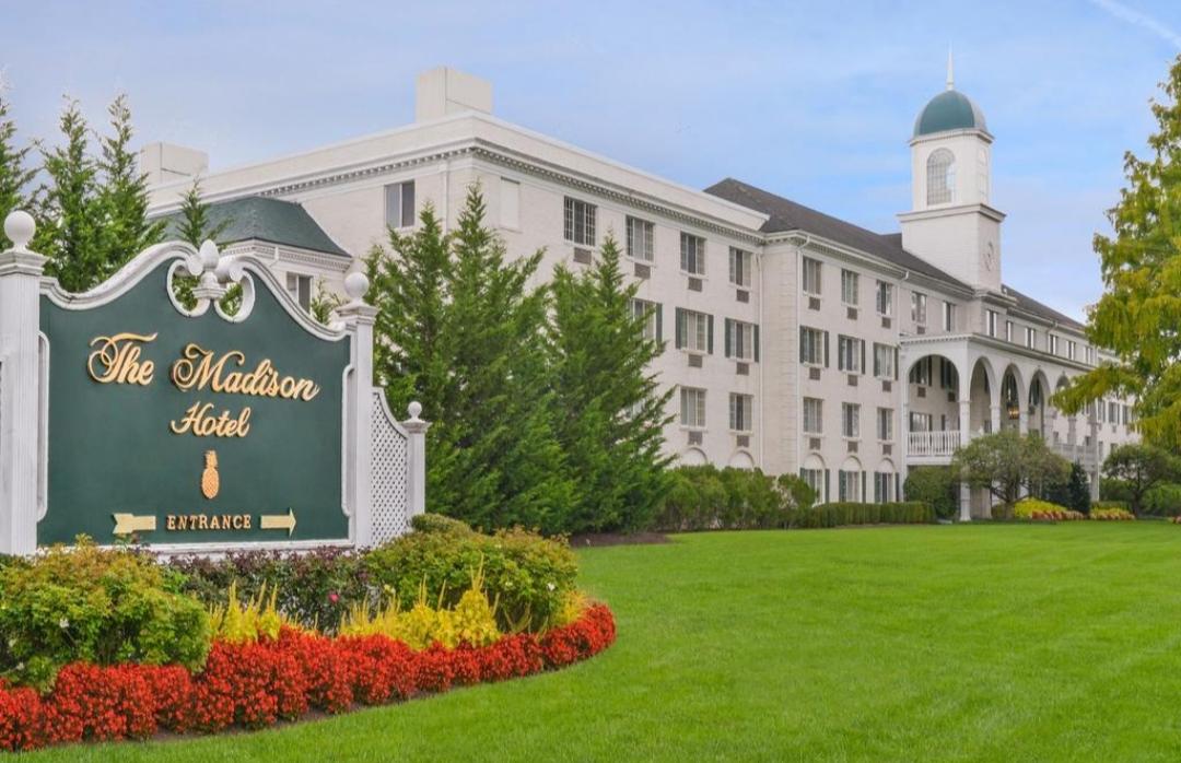 The Wedding Website of Sydney Paulino and Michael Monello