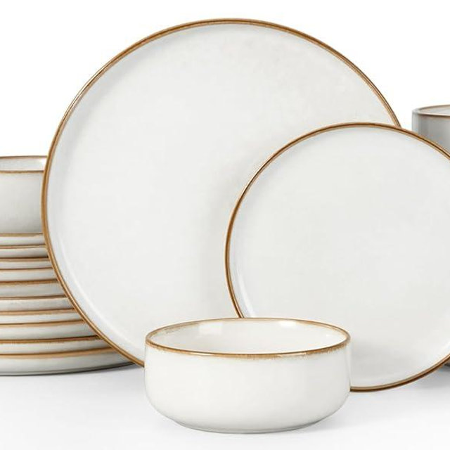 Herogo 18 Pieces Stoneware Dinnerware Dishes Set for 6, Kitchen Handmade Dining Plates and Bowls Sets, Double Reactive Glaze, Microwave & Dishwasher Safe, Scratch Resistant, Ivory White