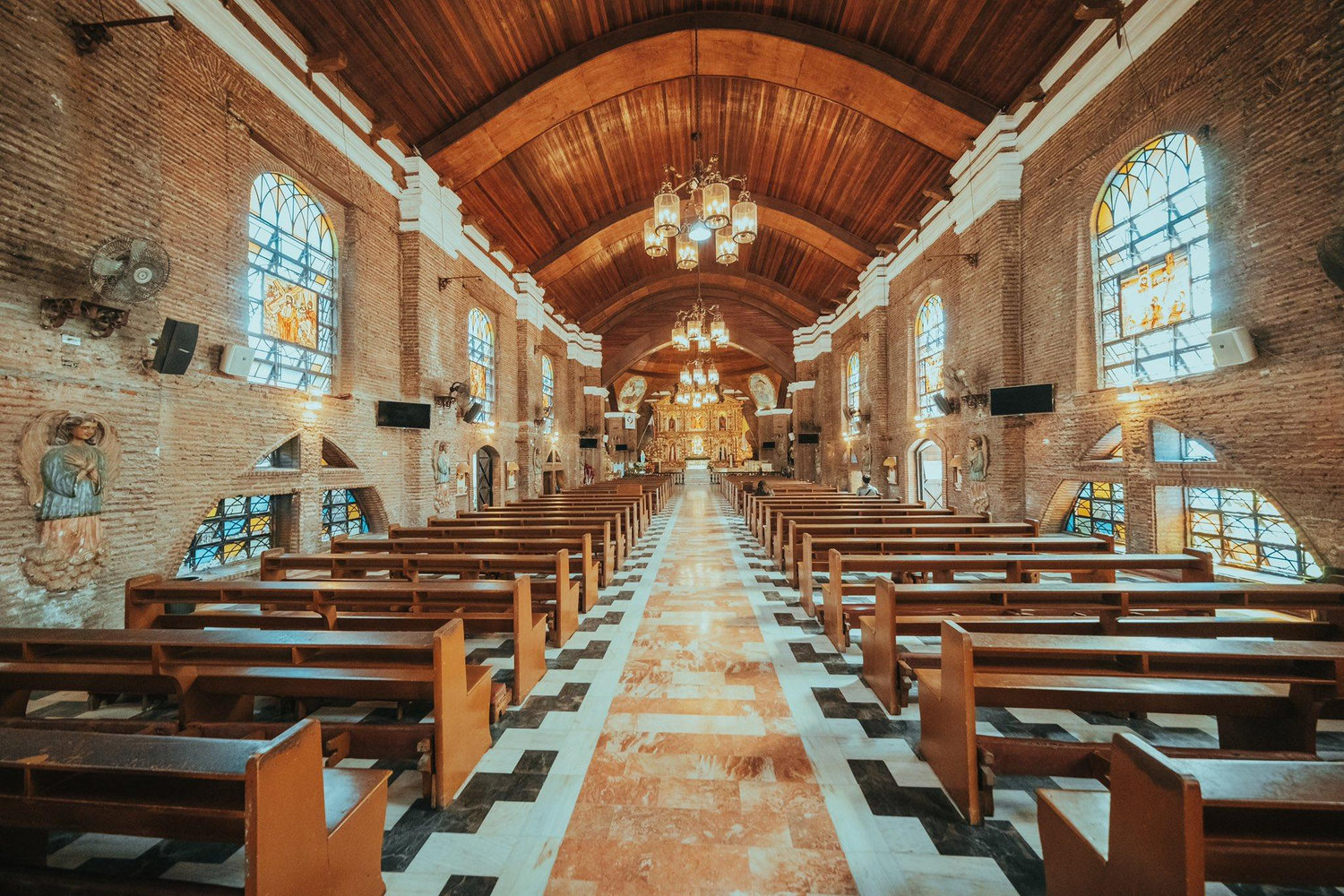 The Wedding Website of Andie Lawrence Tombucon and Pauline Arvian Hala