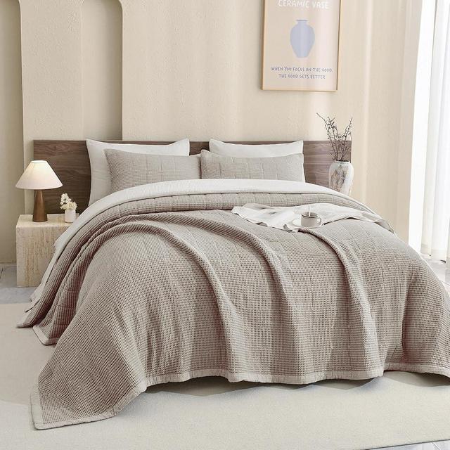 CozyTide Oversized King Bedspread 120"x120",100% Cotton Waffle Weave Quilt Set 3Pcs Dark Khaki California King Size Oversized Quilt Bedding Set Lightweight Luxury Coverlet Extra Soft