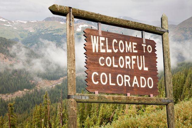 The Wedding Website of Lindsey Holden and Brian Vetter