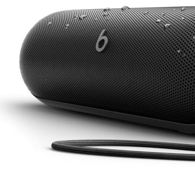 Beats Pill - Portable Bluetooth Speaker - Up to 24H Battery Life, Water Resistant, Bluetooth, Apple & Android Compatible, Seriously Loud Sound for Home, Outdoor and Travel - Matte Black