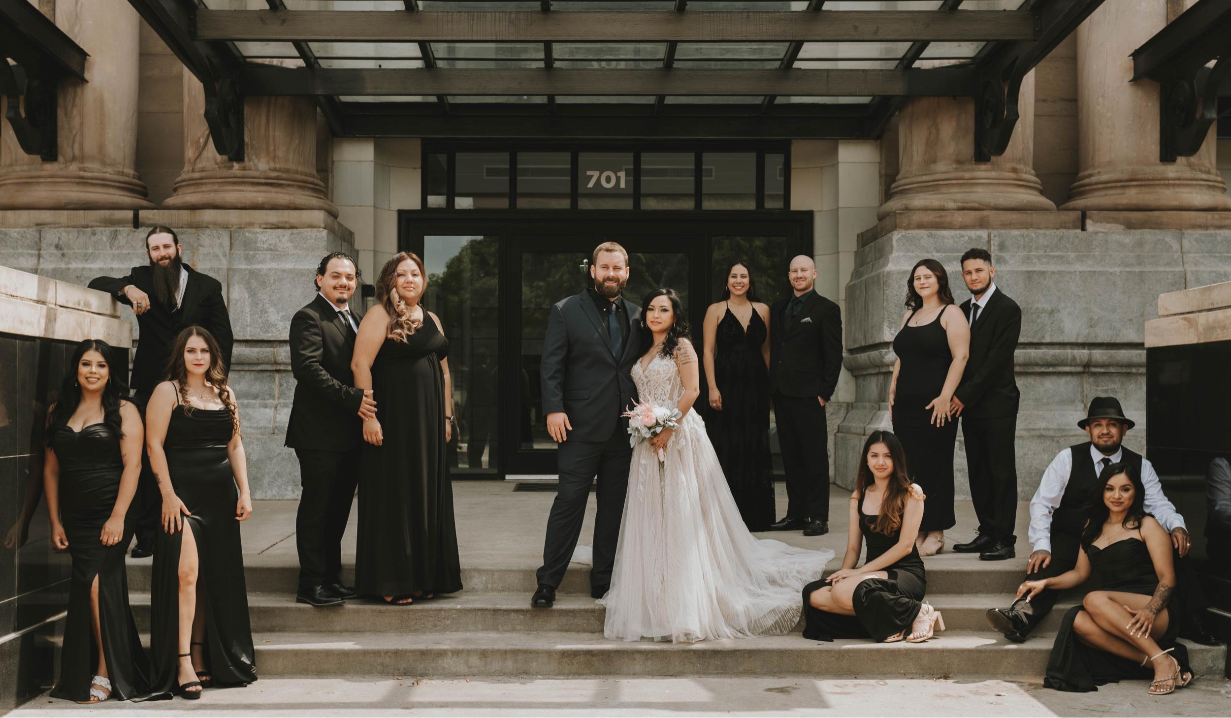 The Wedding Website of Leslie Reyes and Tony Conway