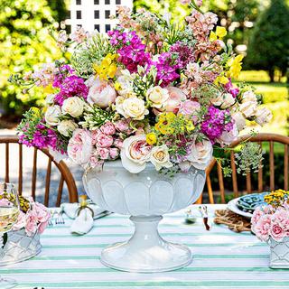 Berry & Thread Large Decorative Urn