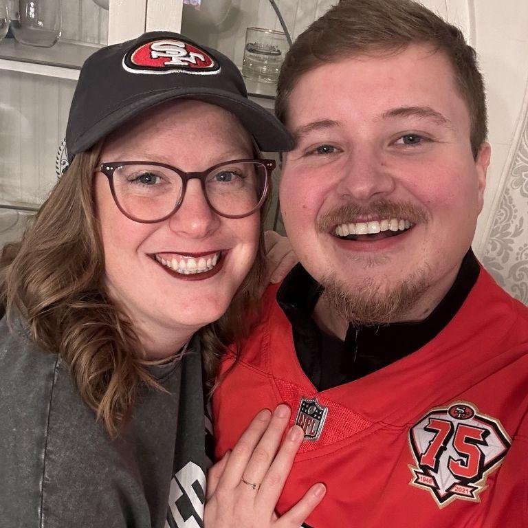 John finally made Annie a Niners fan.