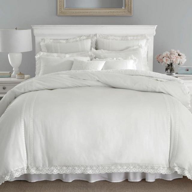Laura Ashley Home | Annabella Collection | Luxury Ultra Soft Comforter, All Season Premium 3 Piece Bedding Set, Stylish Delicate Design for Home Décor, King, White,USHSA51074020,2