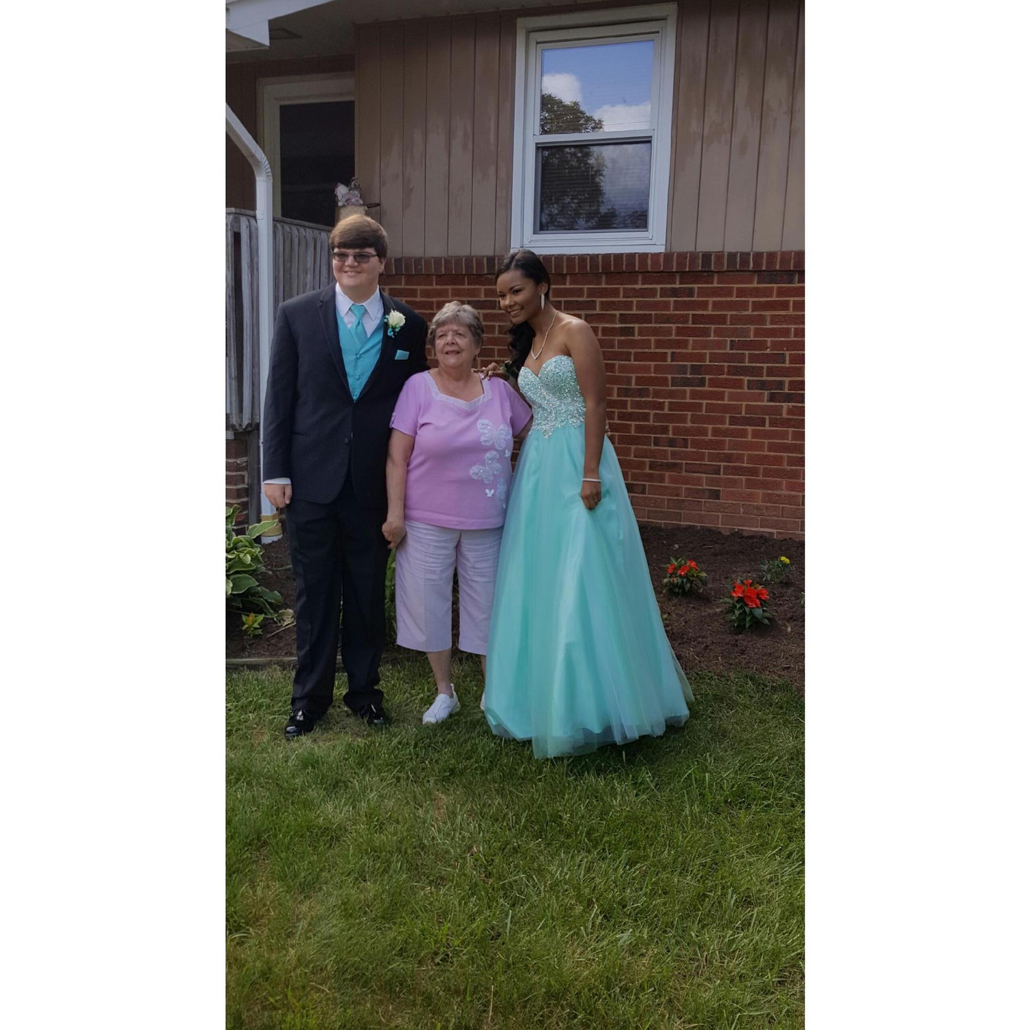 Senior Prom Pictures with Lindsay's Mom-Mom, Jean 2016