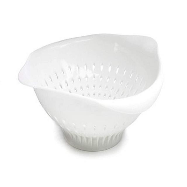 Preserve, White Large Colander Made from Recycled Plastic, 3.5 Quart Capacity