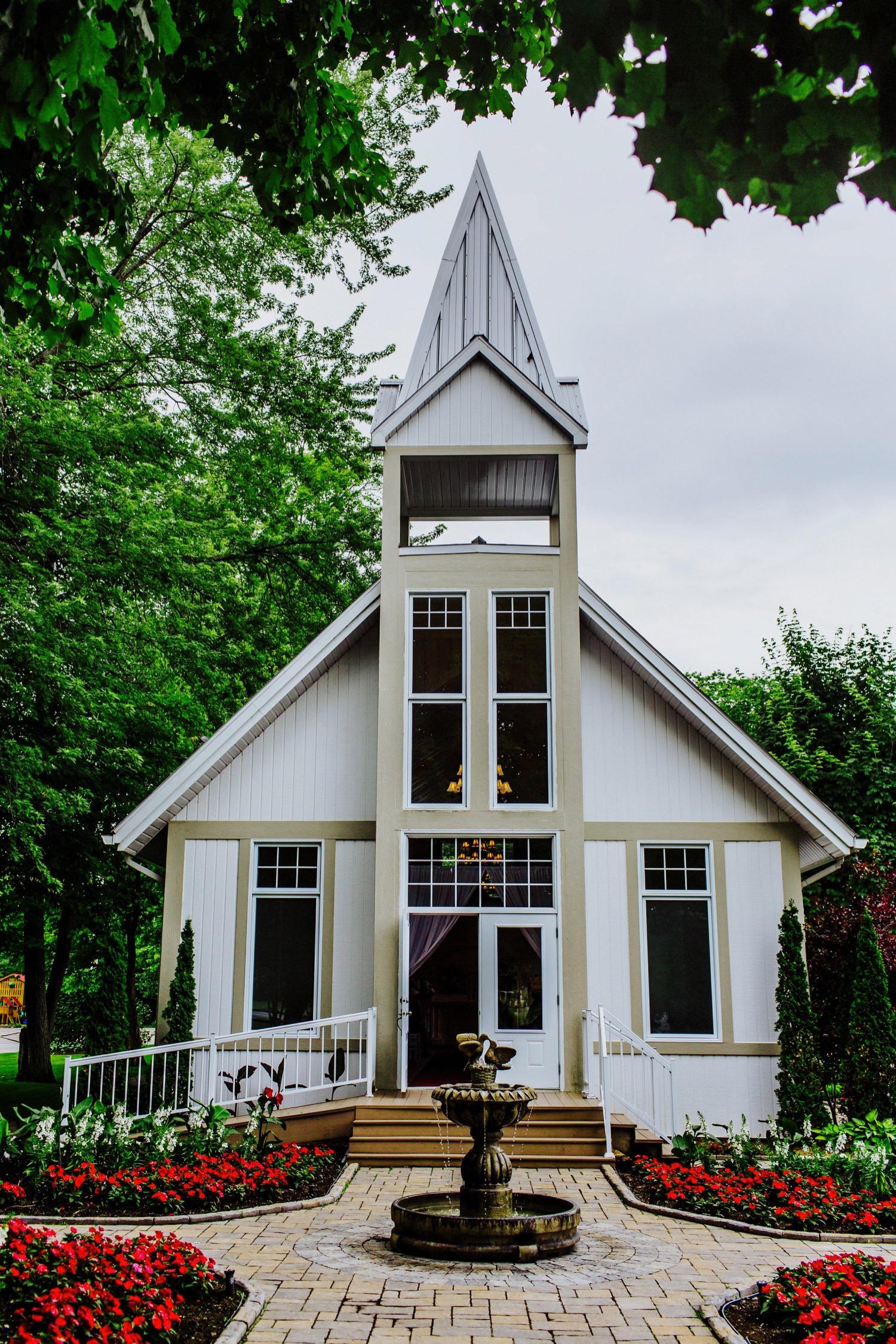 The Wedding Website of Charline Lefebvre and Kevin Doyle