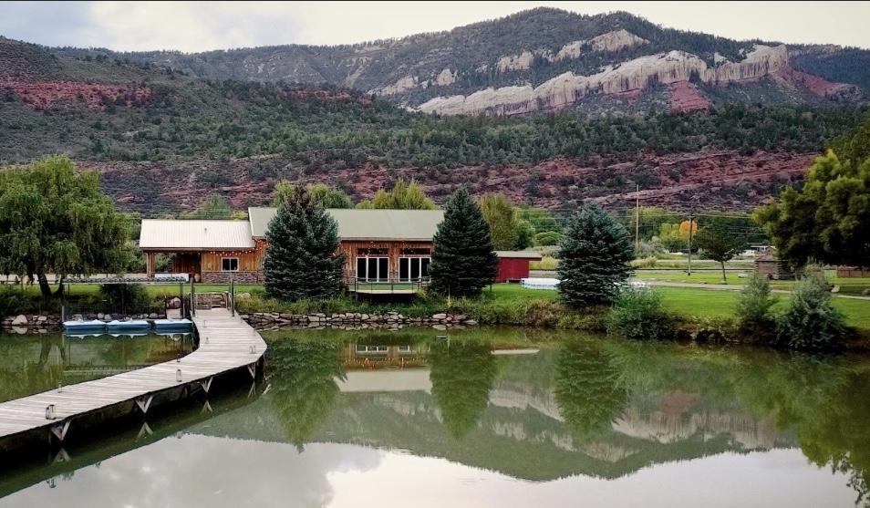 The Wedding Website of Gabriella Clitso and Frank Edwards