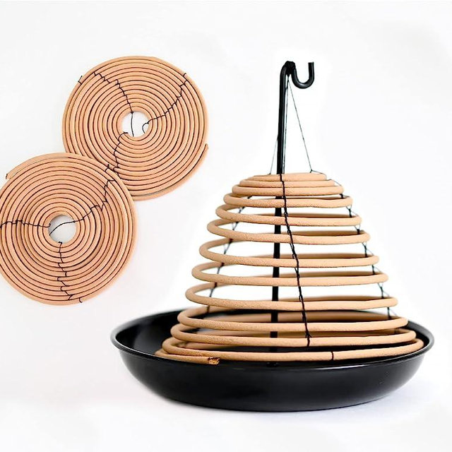 Rool Hanging Citronella Incense Coil and Holder Outdoor Candles Backyard and Camping Lighting Citronella Oil Incense Stick