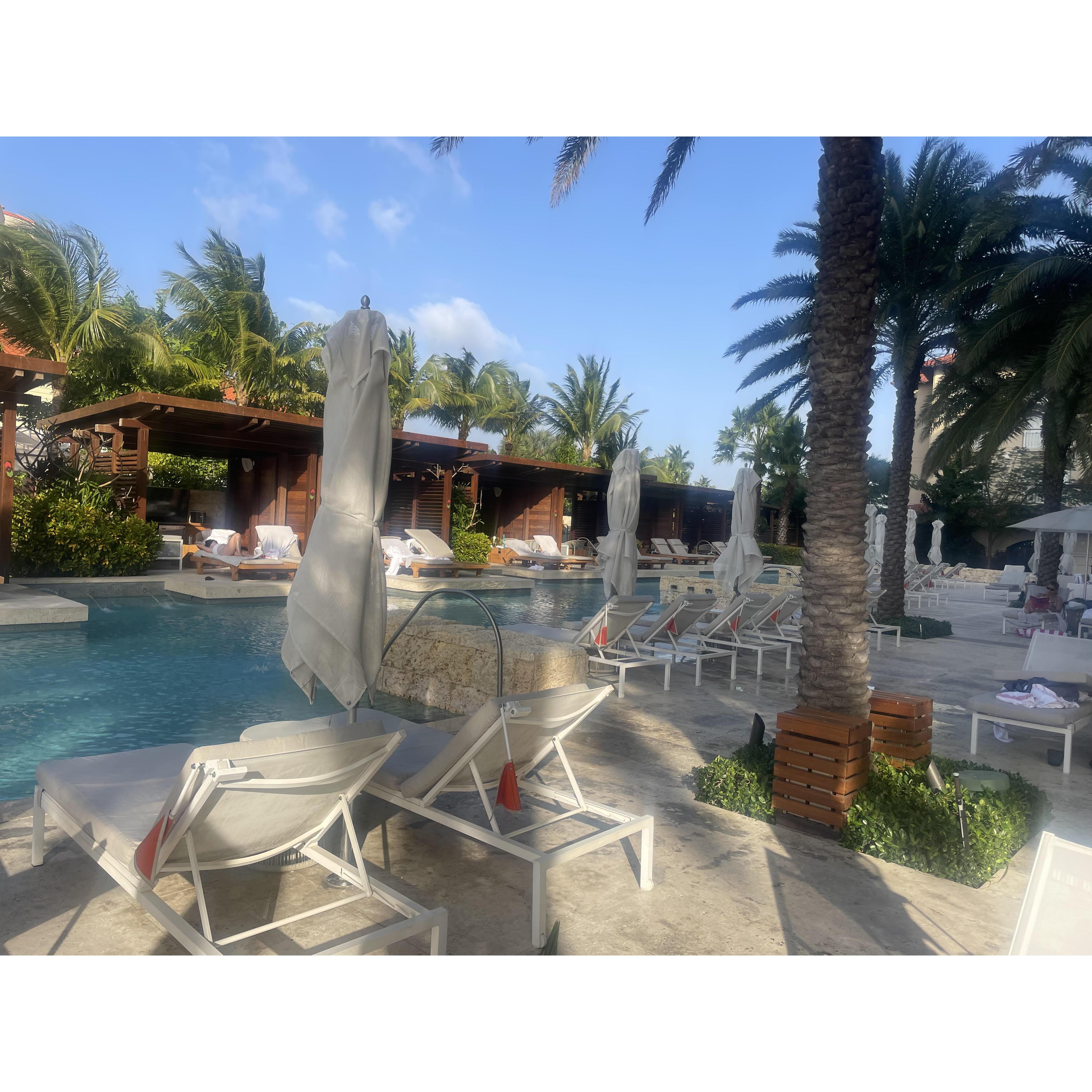 Hyatt adult pool