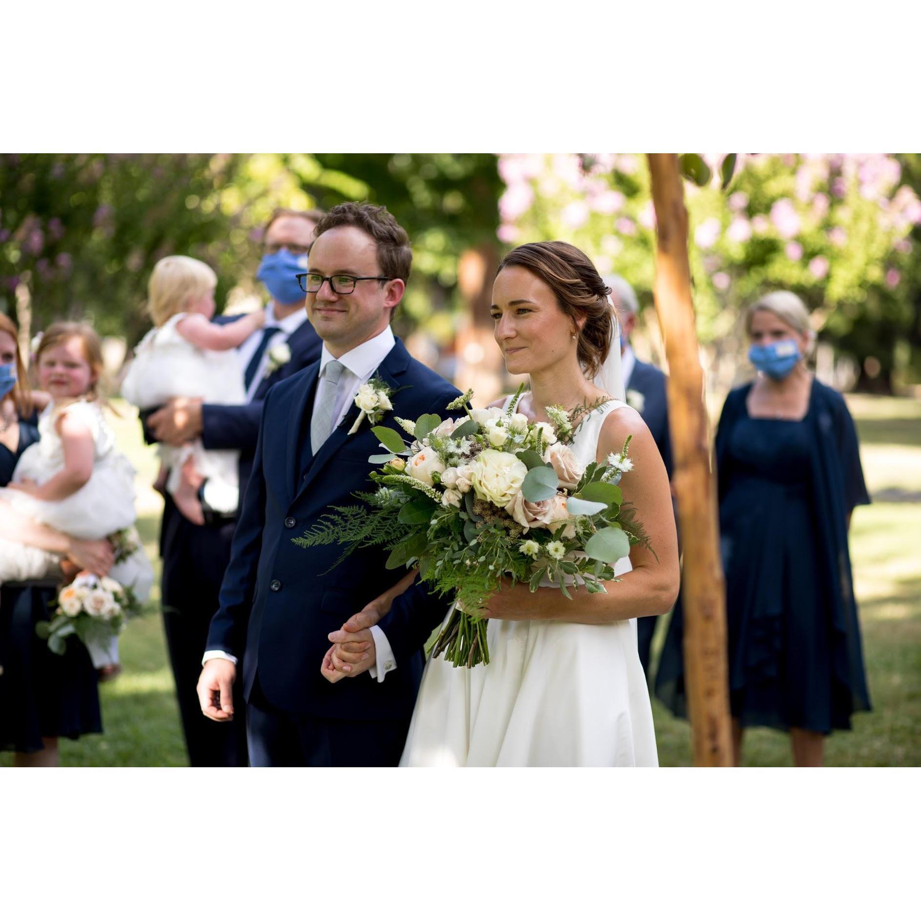 Rachel & Steve arriving at the Chuppah