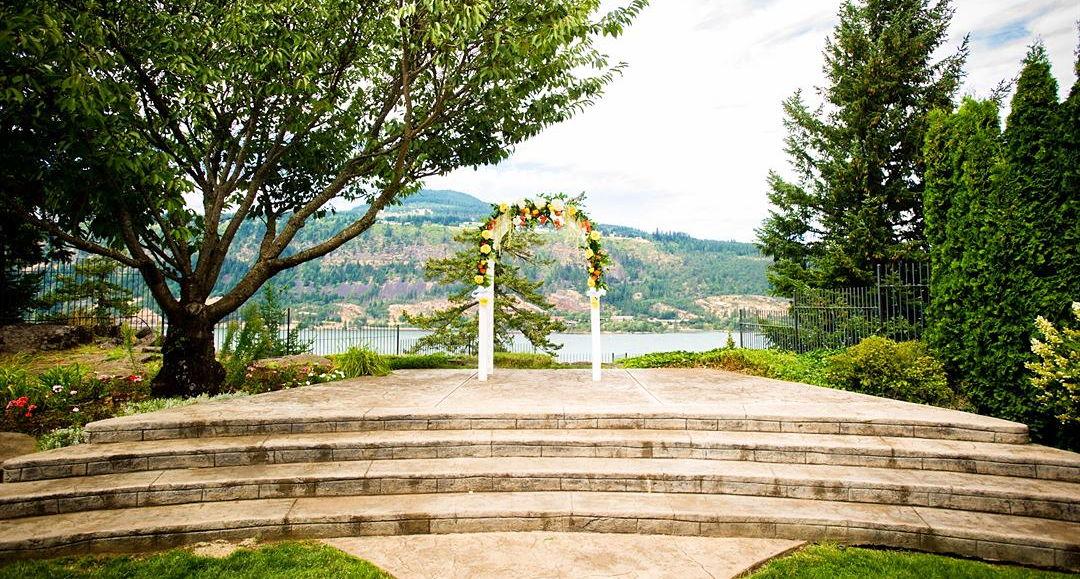 The Wedding Website of Danielle Mitalipov and Dylan Grosz