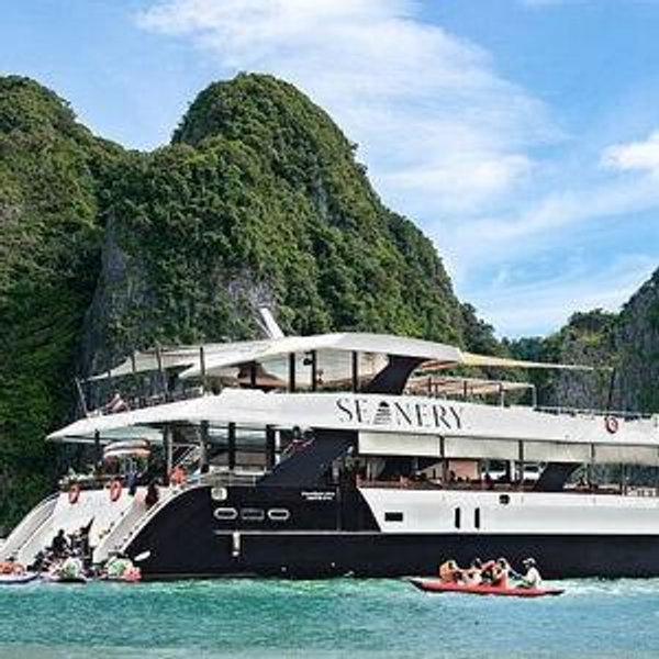 Honeymoon Boat Tour in Thailand