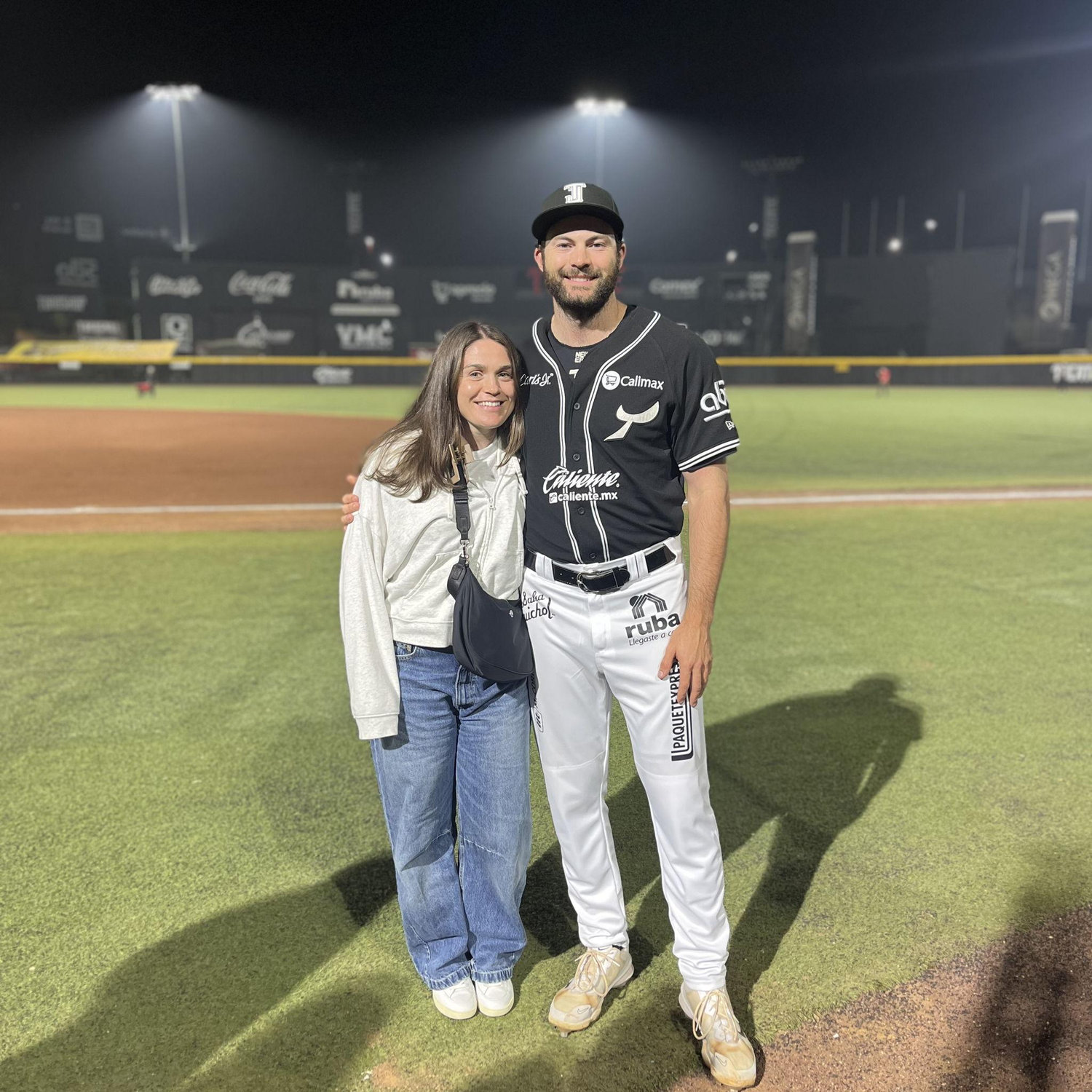 Julia visits Jake in Mexico