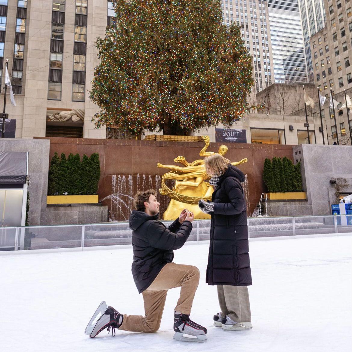 On January 3rd, Matthew completely surprised Sarah with a proposal she’ll never forget at the Rockefeller Center.