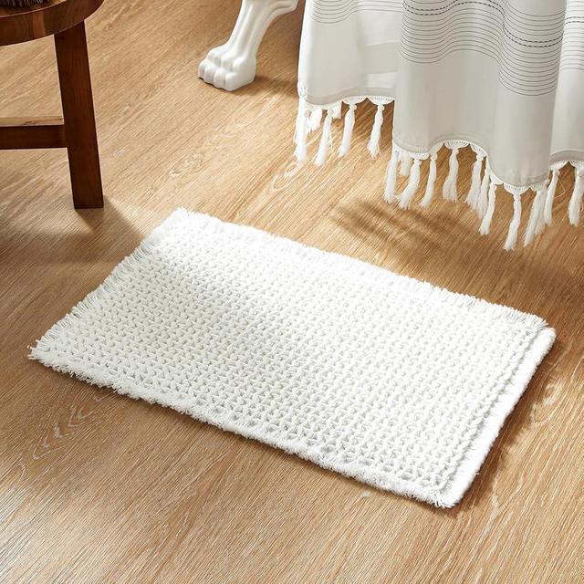 TYUU White Bathroom Rugs, Super Absorbent Non Slip Waffle Bath Mat Quick Dry Bath Rugs Washable Boho Farmhouse Bathroom Rugs, White 24"x16"