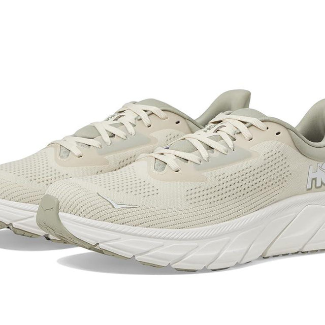 HOKA Men's Arahi 7 Sneaker
