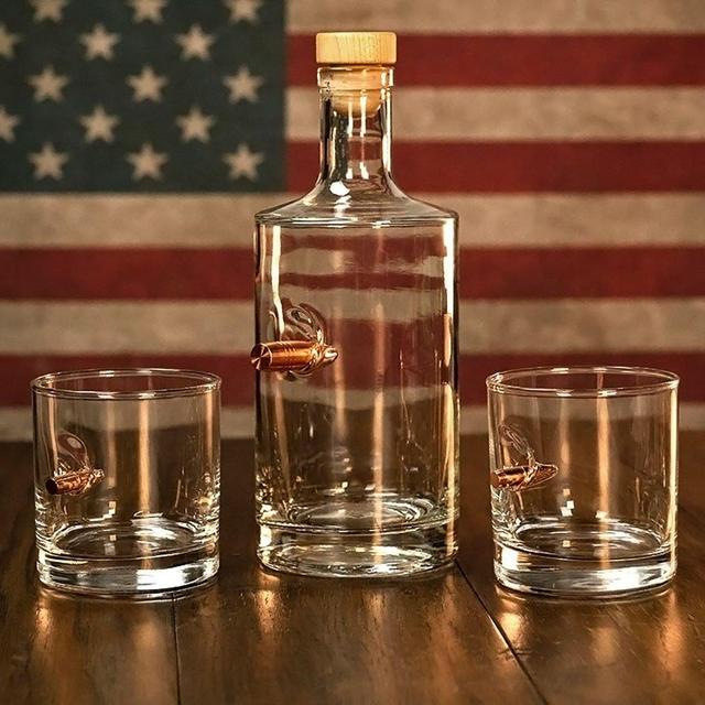 CHRIS'S New Whiskey Decanter and Rocks Glass Set
