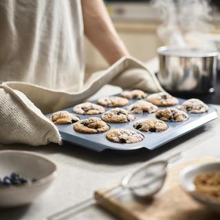 Nest Bake Nonstick 12-Cup Muffin Pan