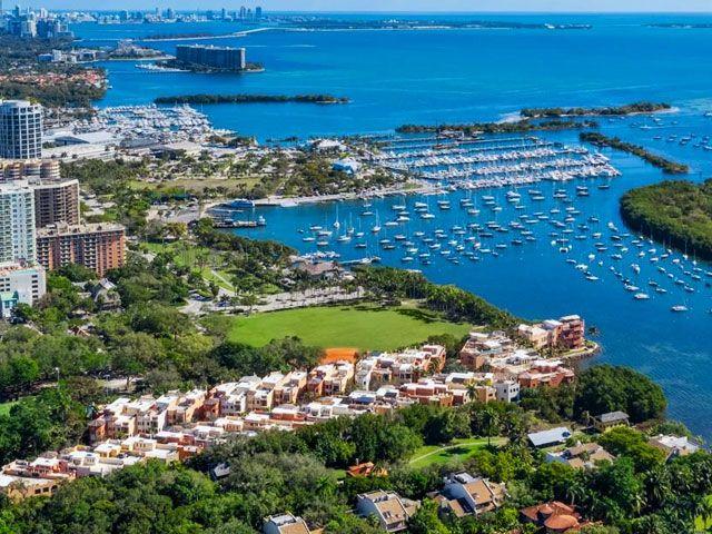 The Wedding Website of Mai Stern and Justin Spiegelman