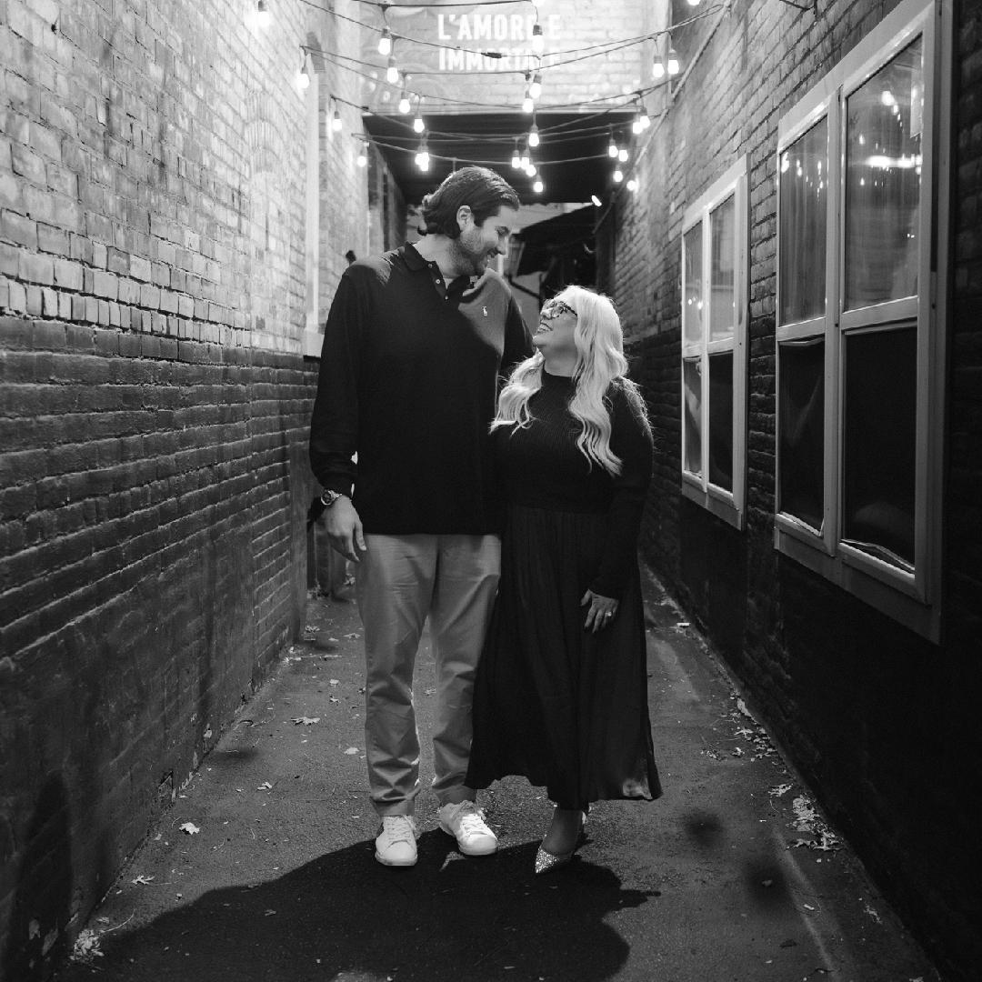 Engagement shoot in Little Italy๐๐๐ฆ๐ฎ๐น๐